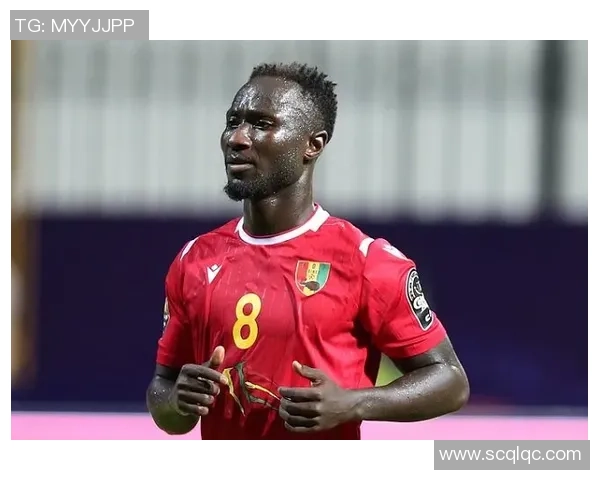 绿地申花“黑豹”阿苏埃：非洲杯的绿茵传奇，赤道几内亚的骄傲